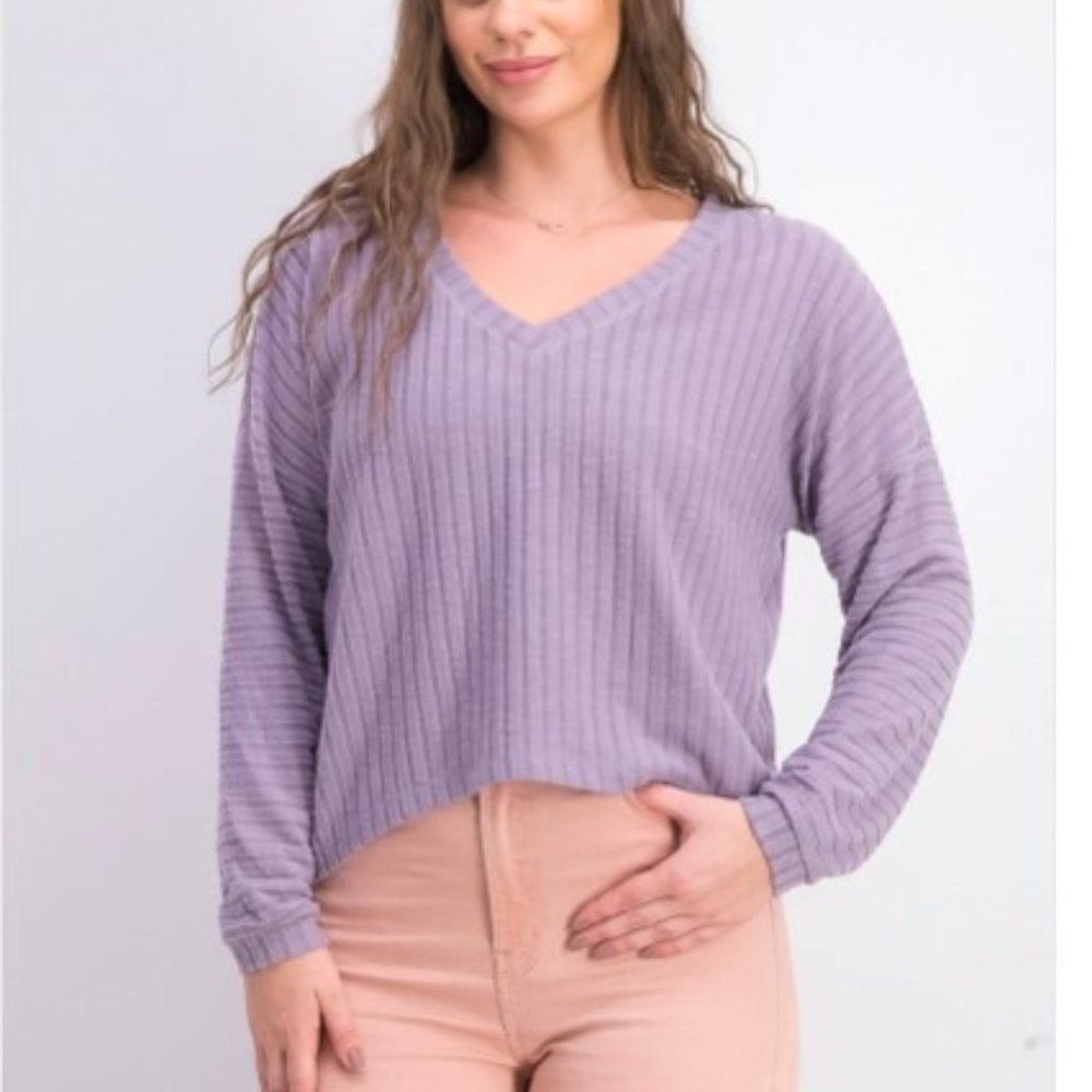 NWT Hippie Rose Juniors' Cozy V-Neck Ribbed Top